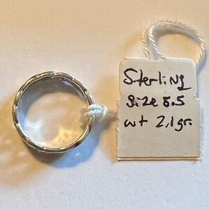 Elegant Silver Women's Ring